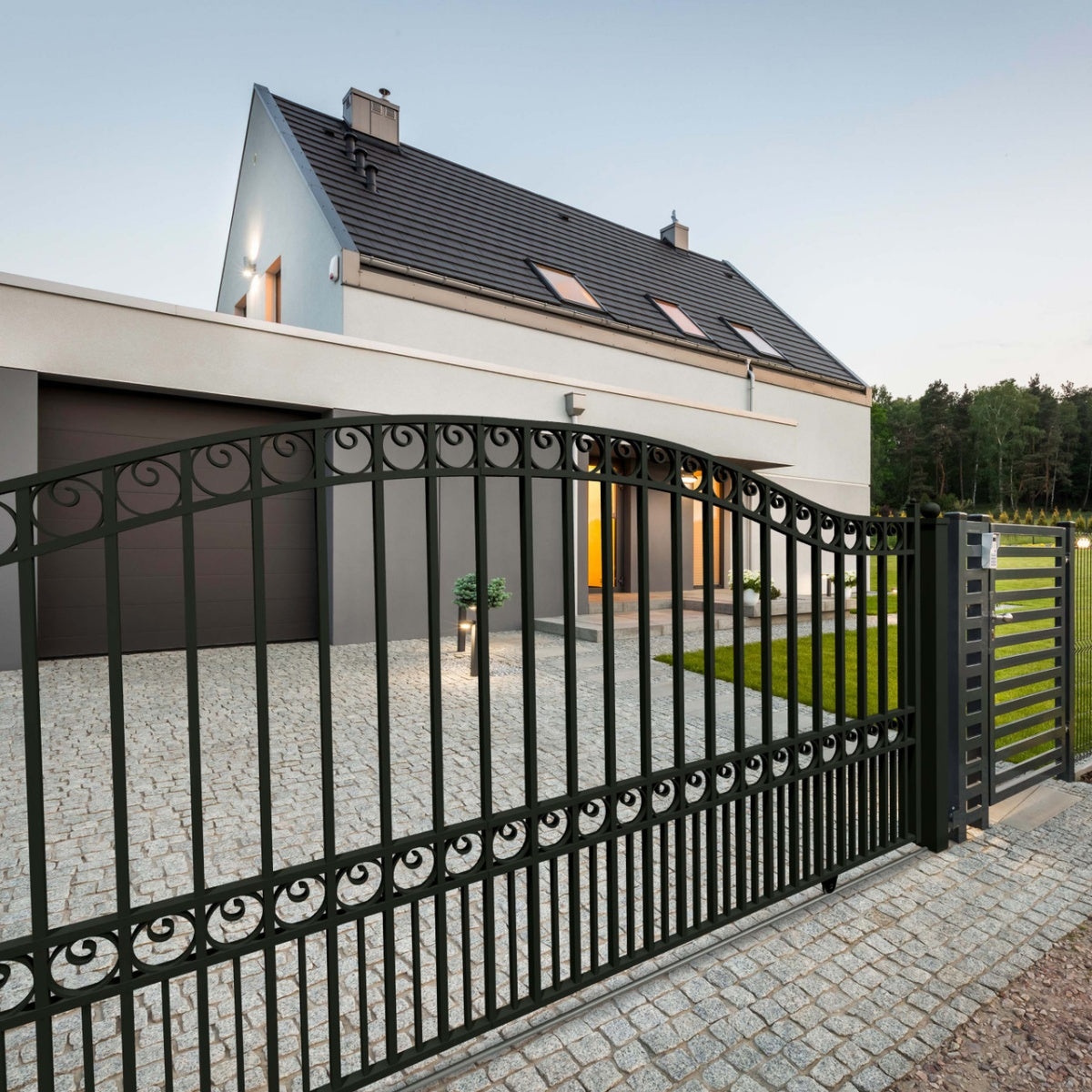 Chery Industrial 18x6 ft Steel Sliding Driveway Gate