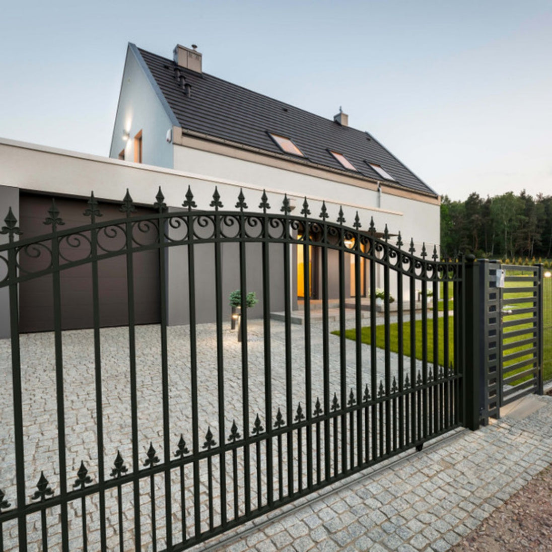 Chery Industrial 12x6 ft Steel Sliding Driveway Gate
