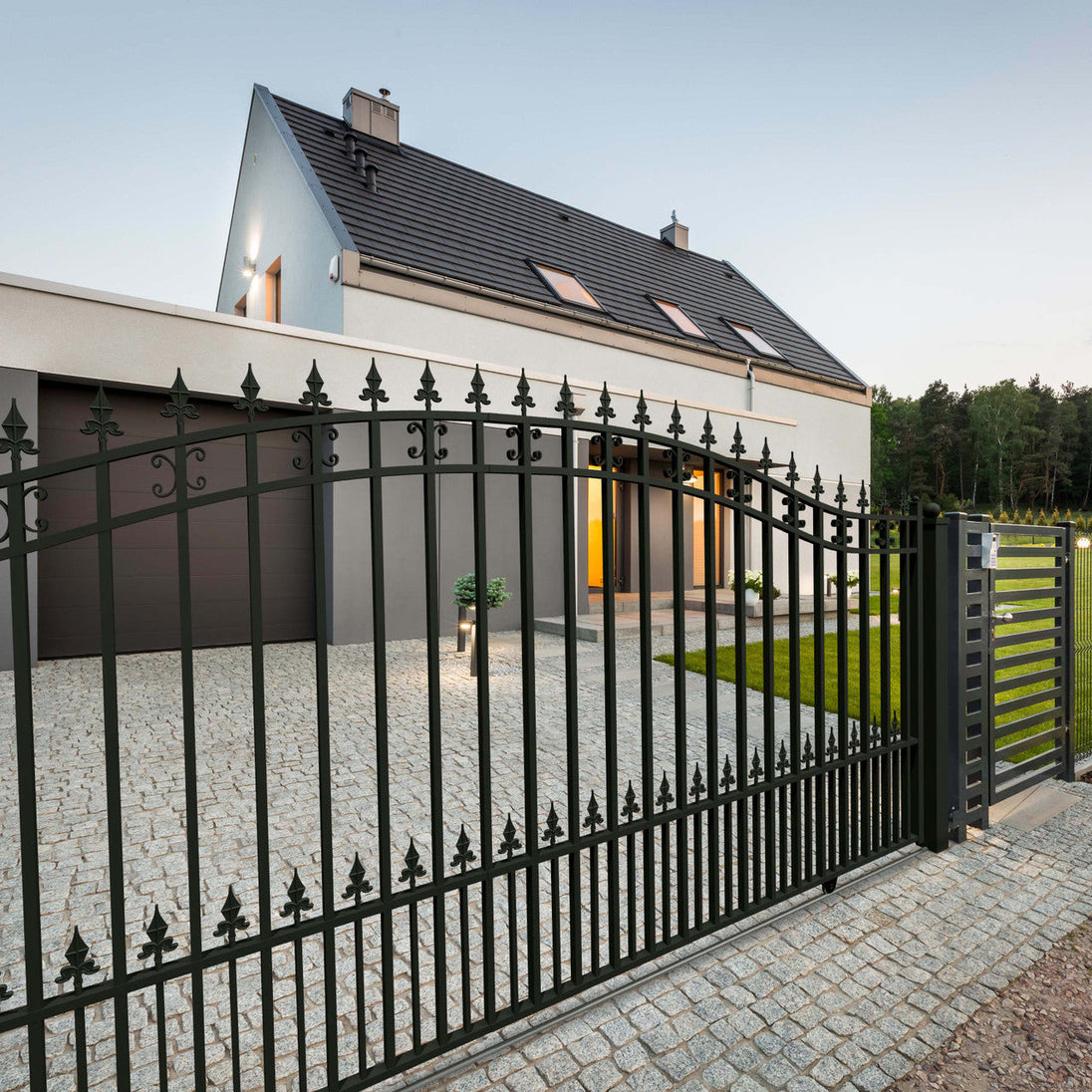 Chery Industrial 18x6 ft Steel Sliding Driveway Gate