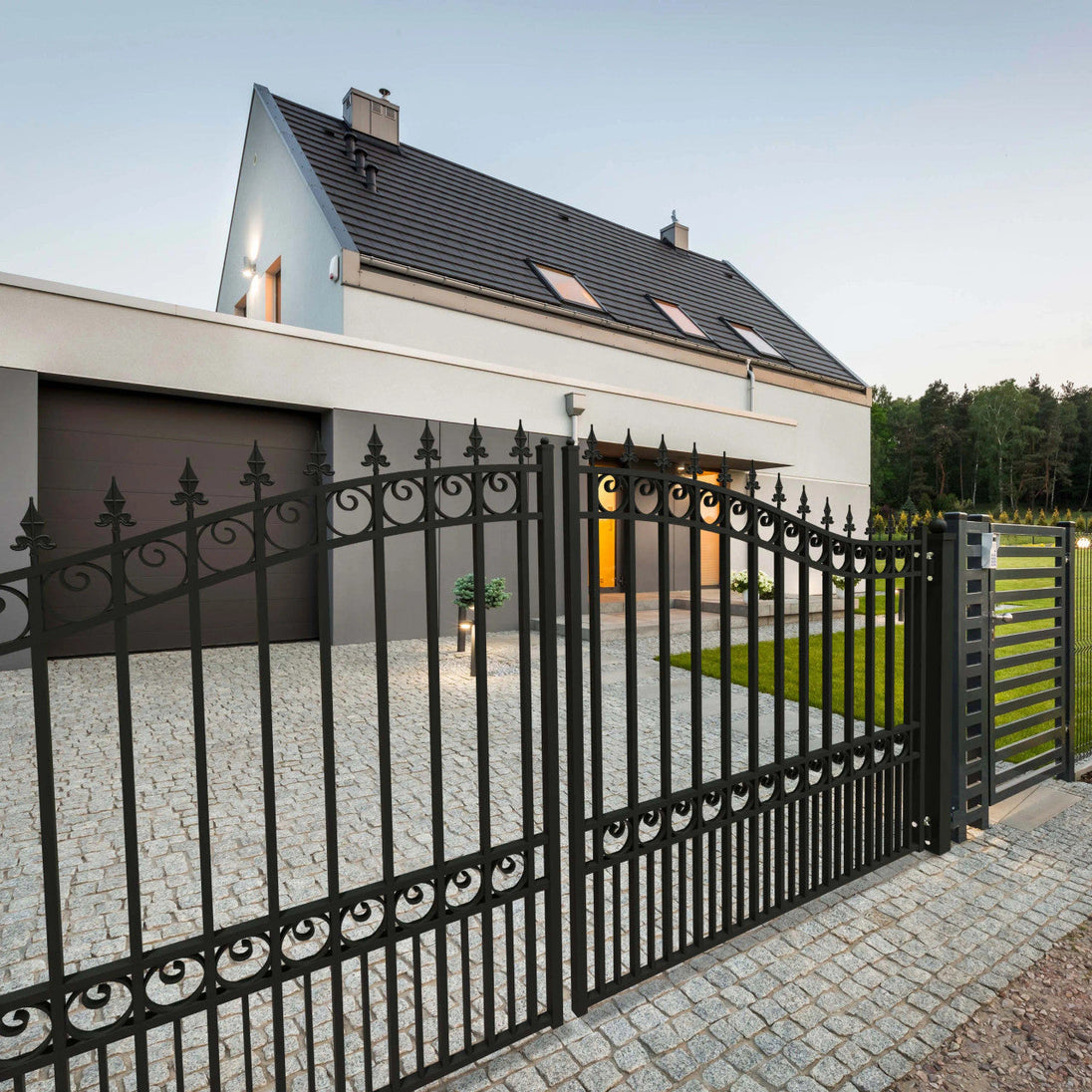 Chery Industrial 18x6 ft Steel Dual Swing Driveway Gate - LONDON Style
