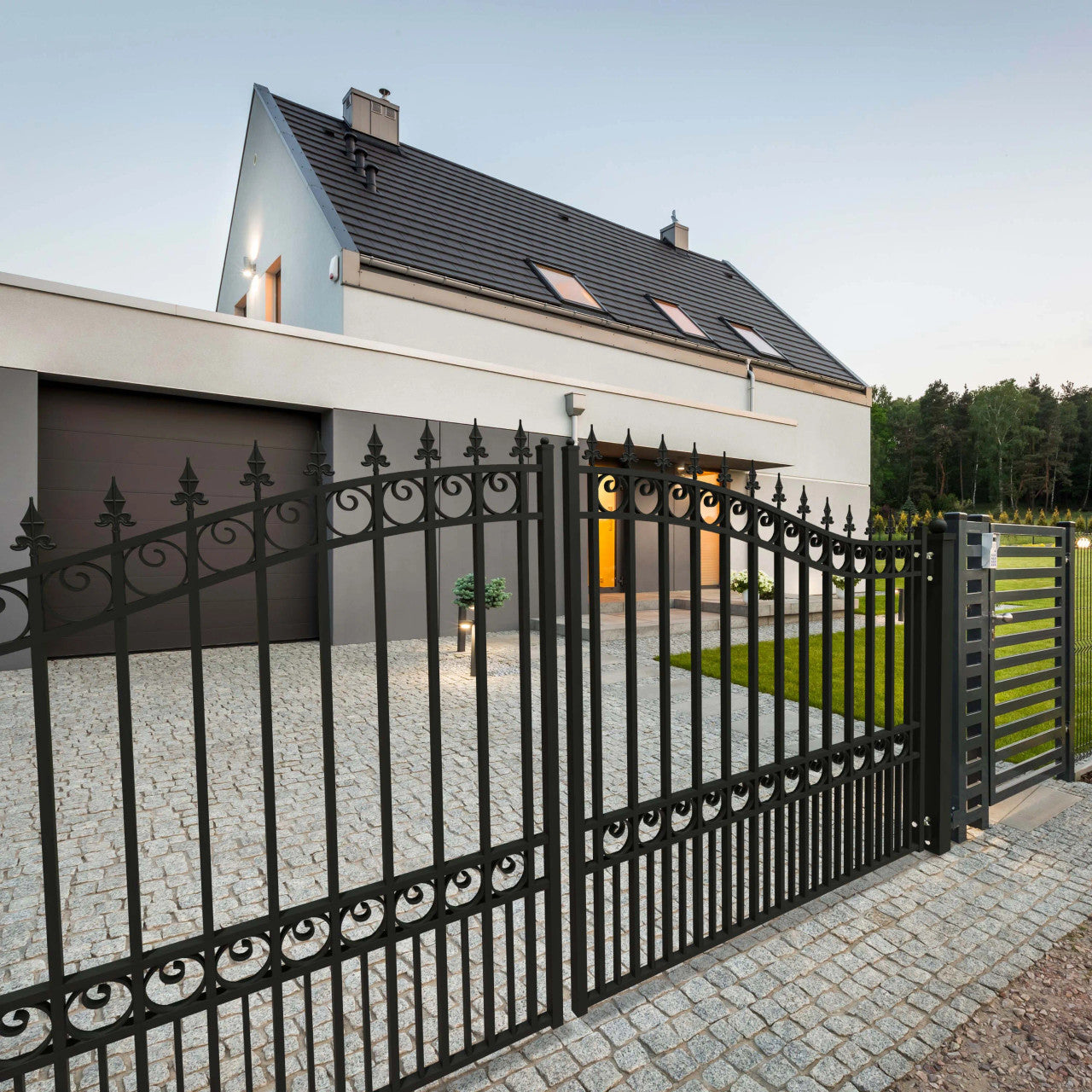 Chery Industrial 18x6 ft Steel Dual Swing Driveway Gate - LONDON Style