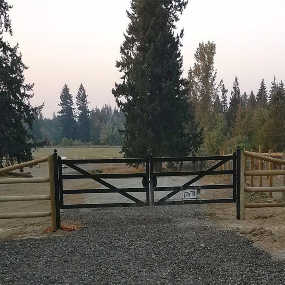 Chery Industrial 20 ft Farm Driveway Gate with Diagonal Tubes, Dual Swing