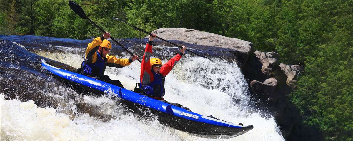 Sea Eagle 420x Explorer - Pro Carbon - Action Shot