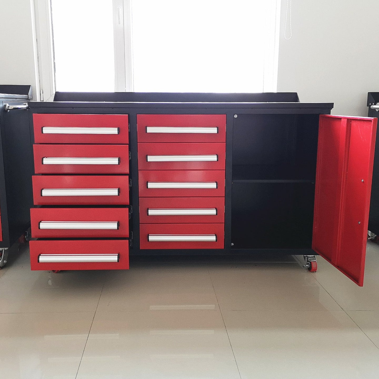 Chery Industrial 5.5ft Heavy Duty Mobile Workbench with Cabinet & 10 Drawers