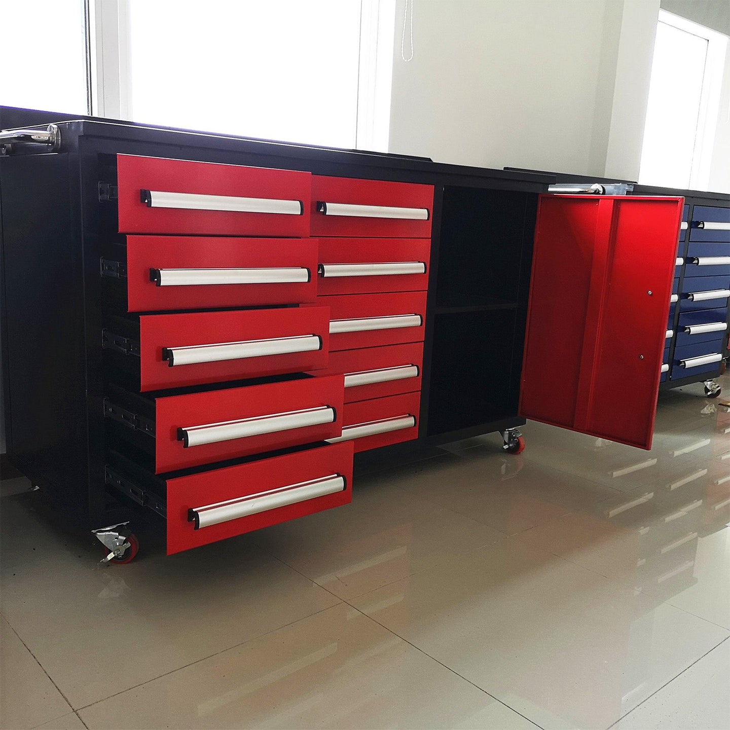 Chery Industrial 5.5ft Heavy Duty Mobile Workbench with Cabinet & 10 Drawers