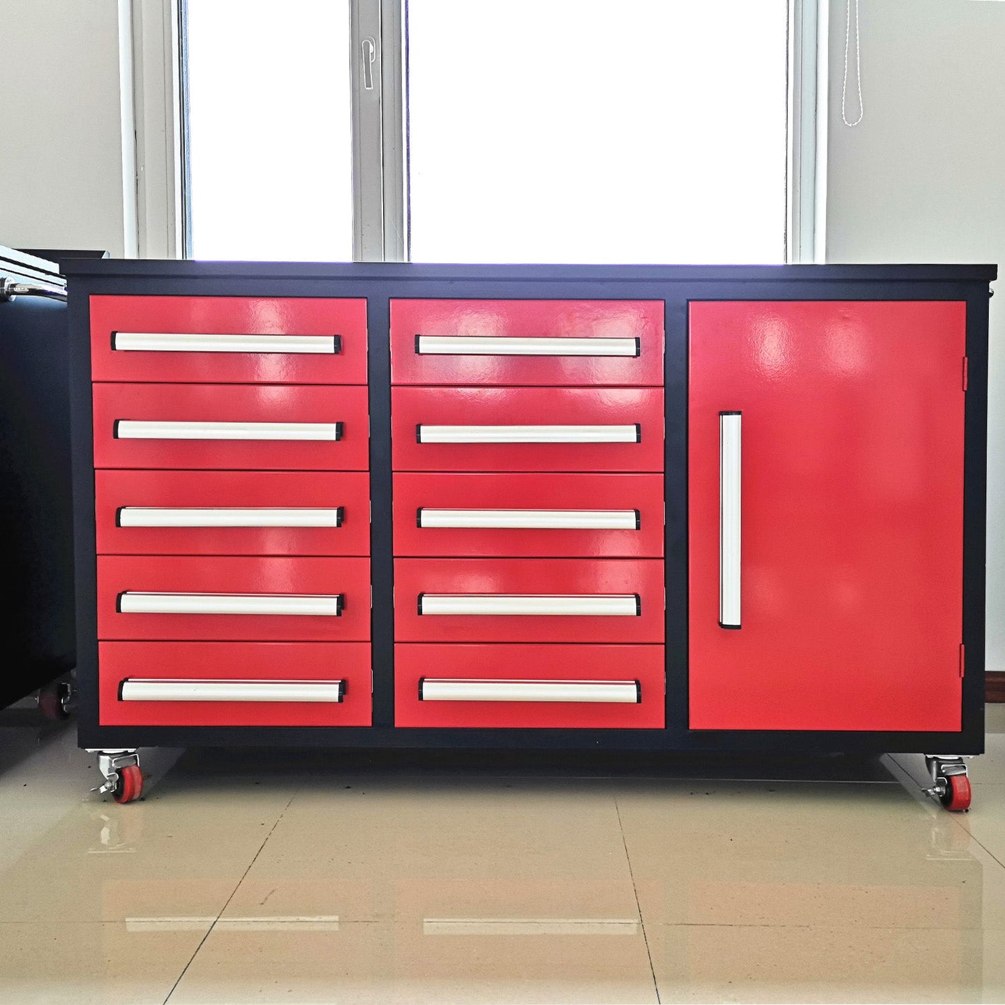 Chery Industrial 5.5ft Heavy Duty Mobile Workbench with Cabinet & 10 Drawers