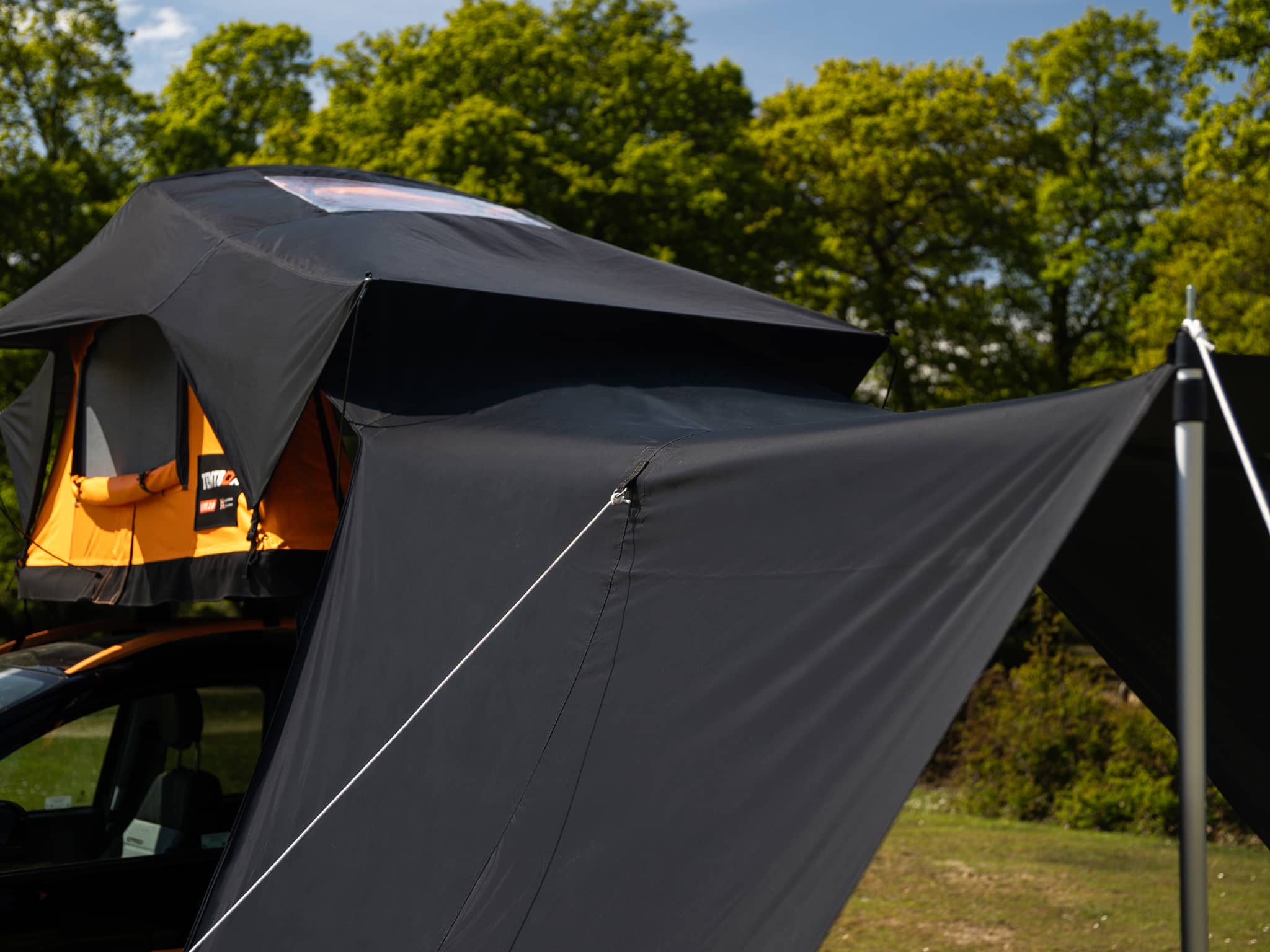 Lite XL Tunnel Awning