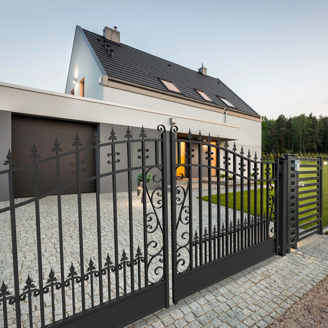Chery Industrial 18x6 ft Steel Dual Swing Driveway Gate, VENICE Style