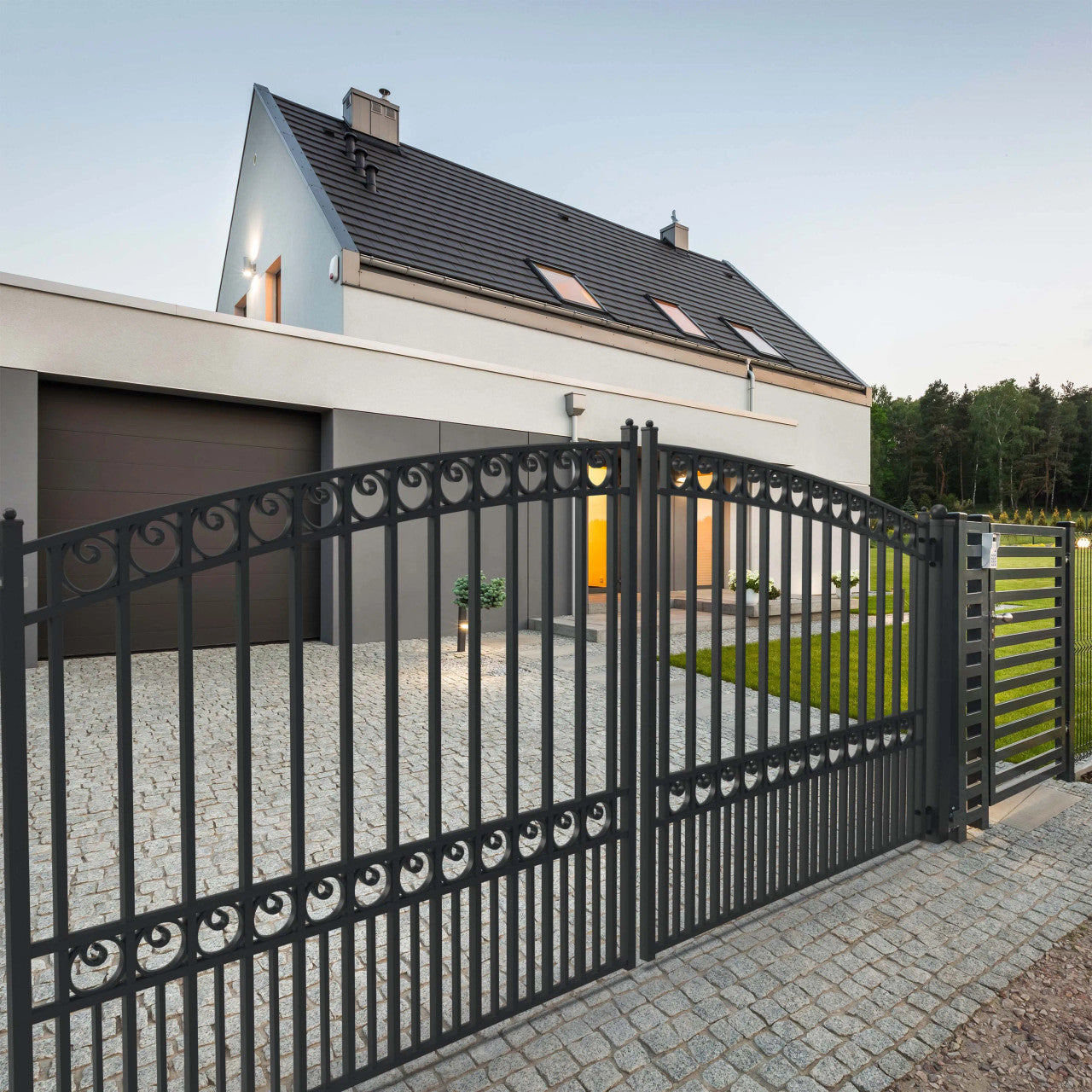 Chery Industrial 18x6 ft Steel Dual Swing Driveway Gate - PARIS Style