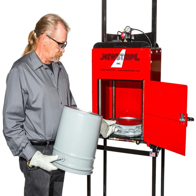 Newstripe | Big Squeeze Pail and Can Crusher | 10001655