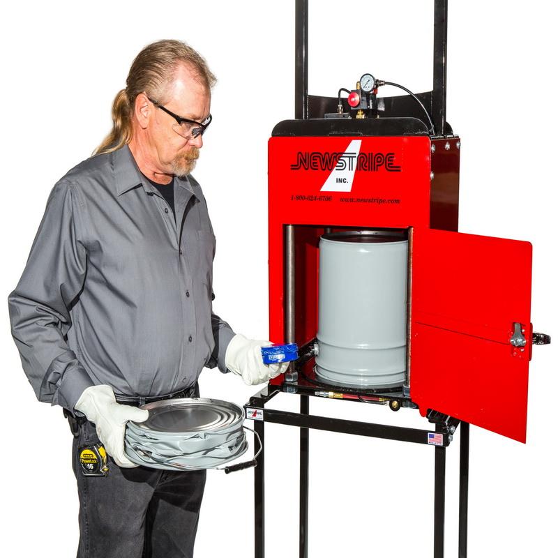 Newstripe | Big Squeeze Pail and Can Crusher | 10001655