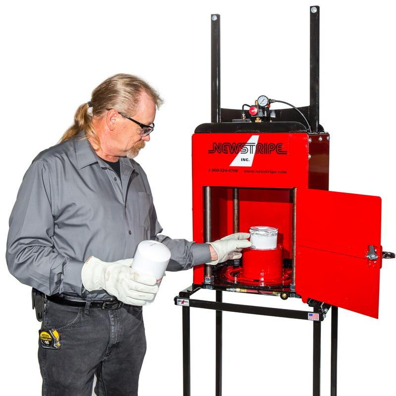 Newstripe | Big Squeeze Pail and Can Crusher | 10001655