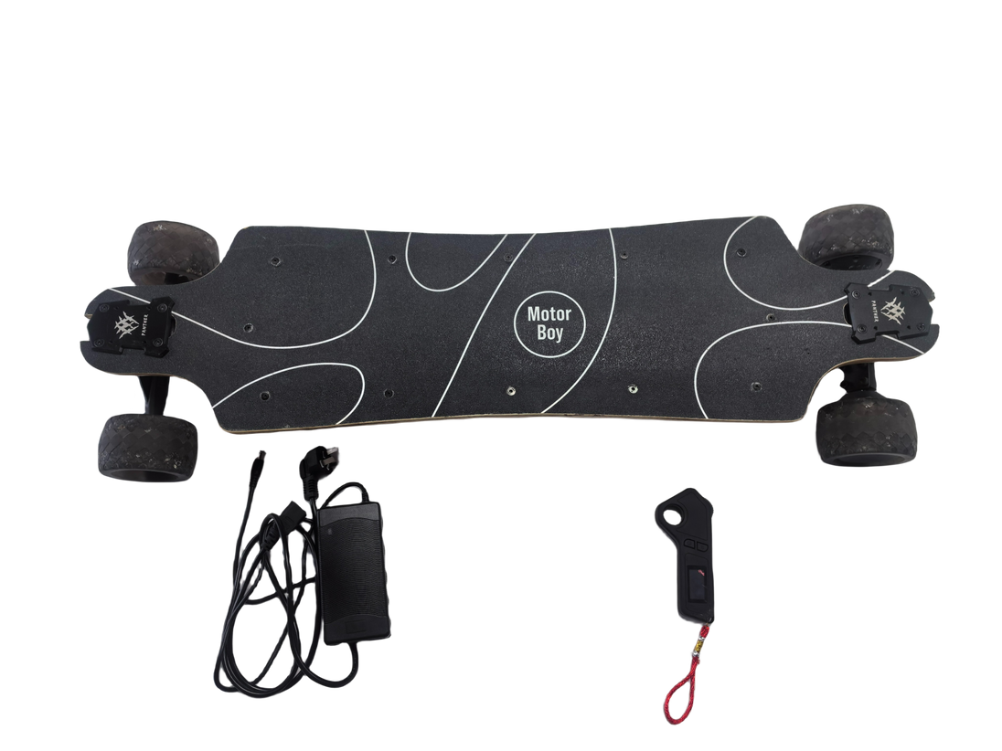 City Runner 2000W Electric Skateboard -- Dual Drive Daily Commuting