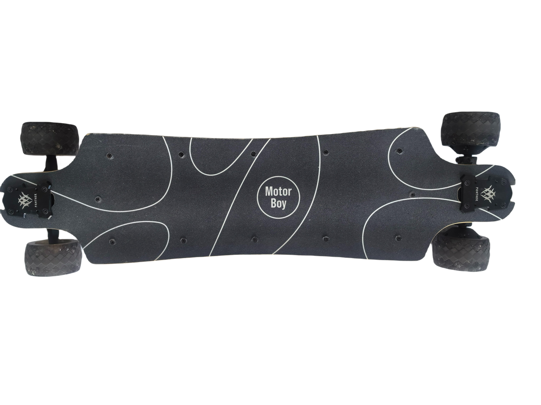 City Runner 2000W Electric Skateboard -- Dual Drive Daily Commuting