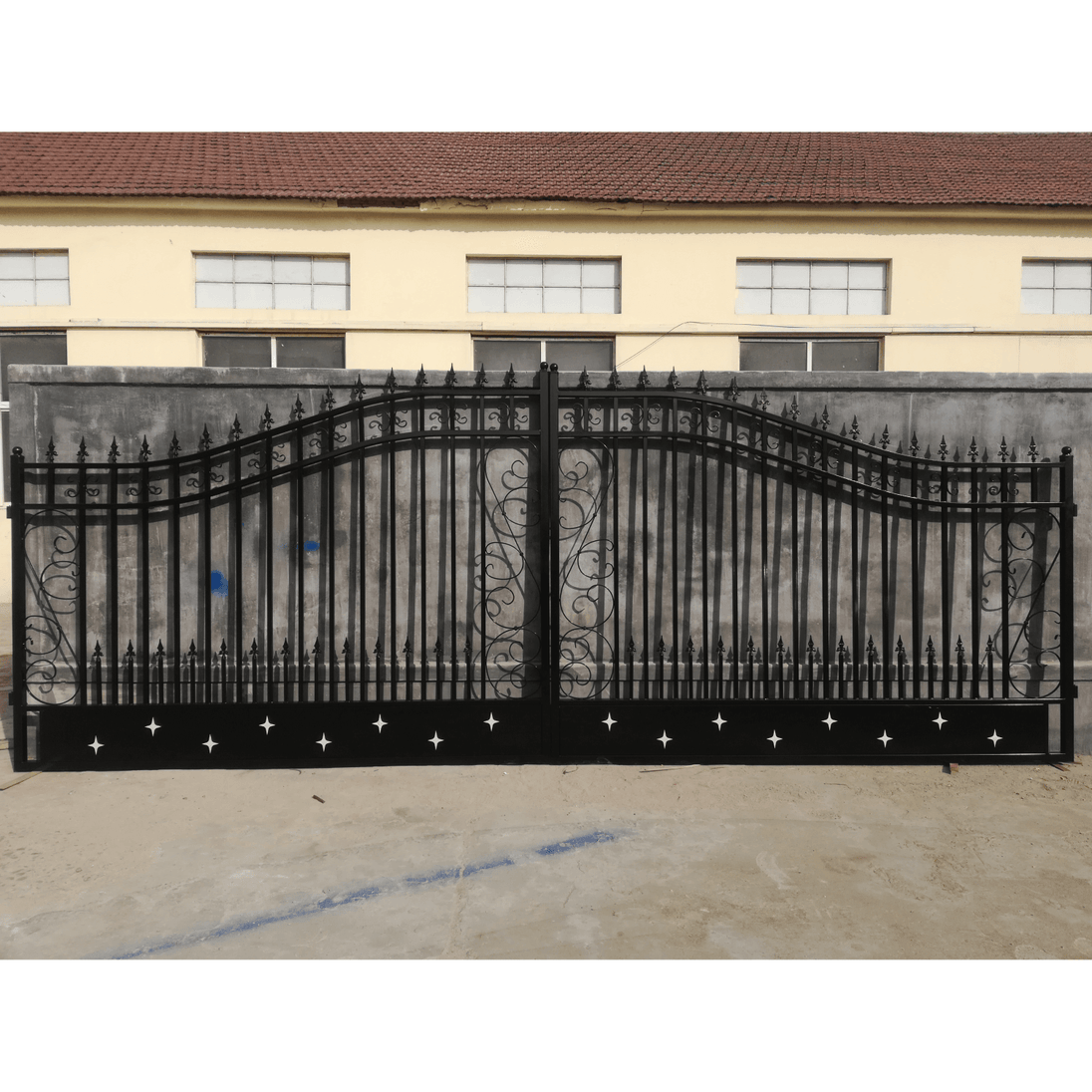 Chery Industrial 14x8 ft Steel Dual Swing Driveway Gate