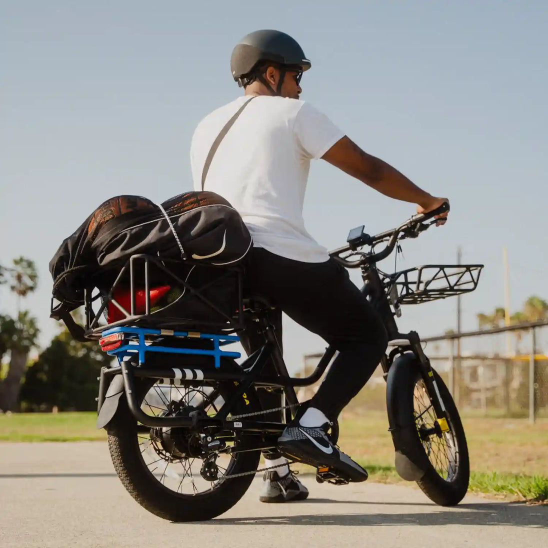 OKAI E-Kargo EB70 Lifestyle