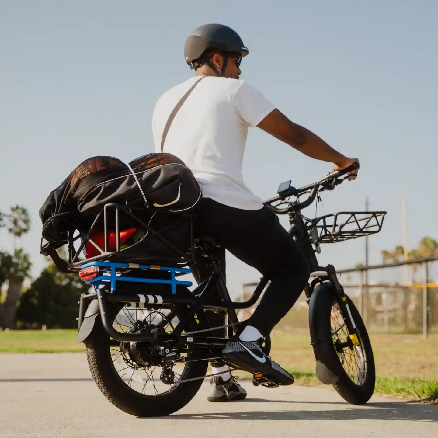 OKAI E-Kargo EB70 Lifestyle