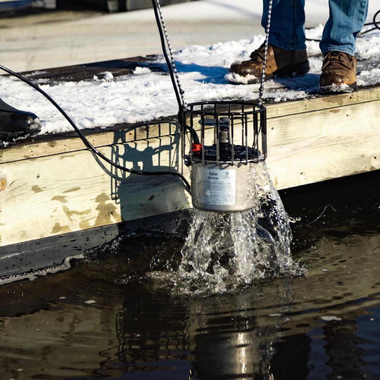 Kasco Marine | Dock & Marina De-Icer
