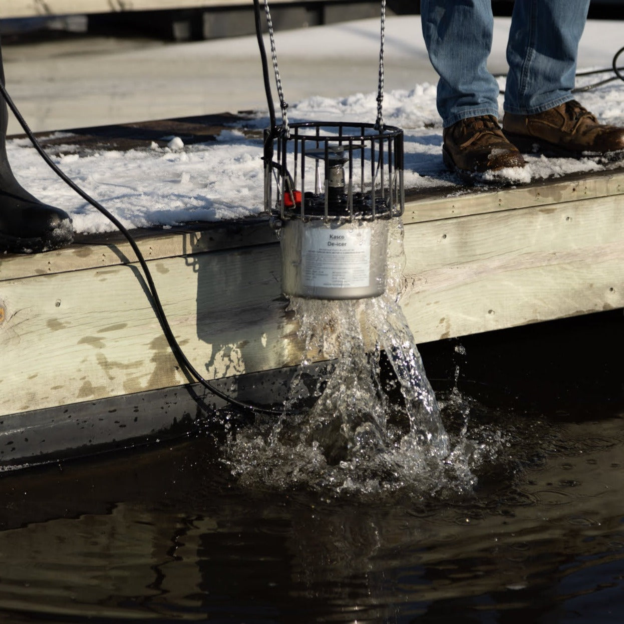 Kasco Marine | Dock & Marina De-Icer
