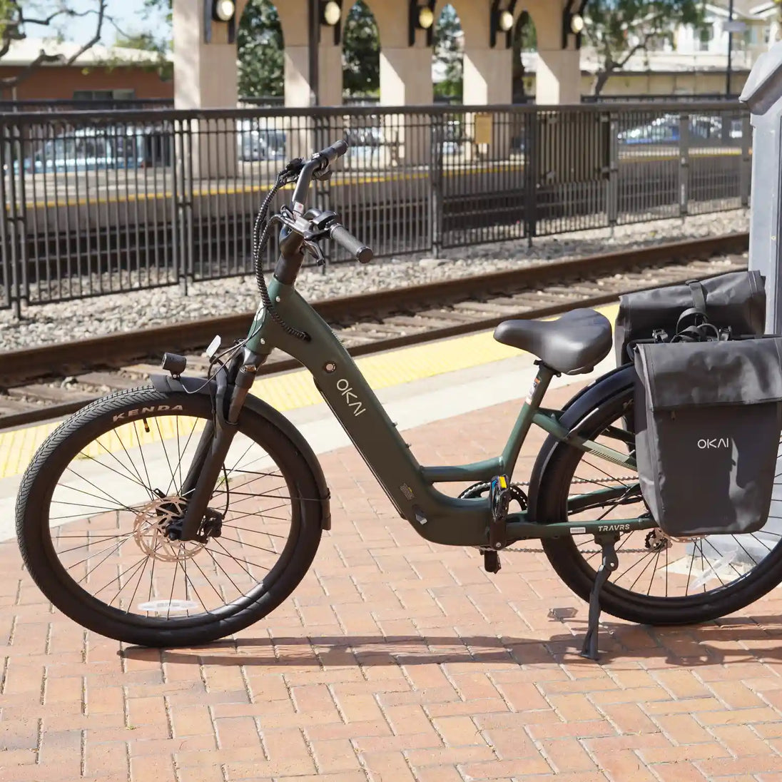 OKAI TraVRS EB80 Lifestyle