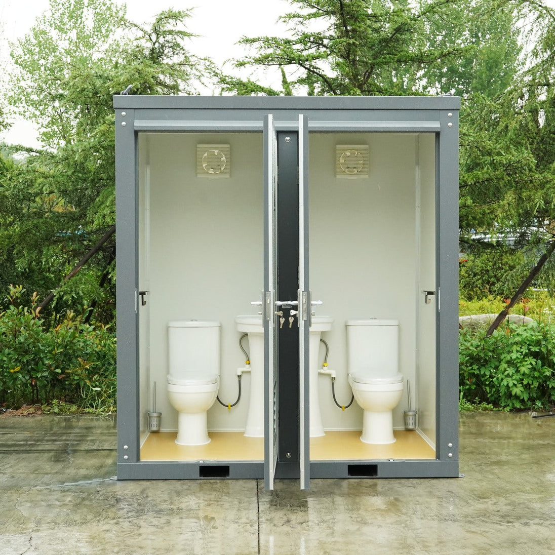 Chery Industrial 2 Private Toilet Stalls Portable Restroom