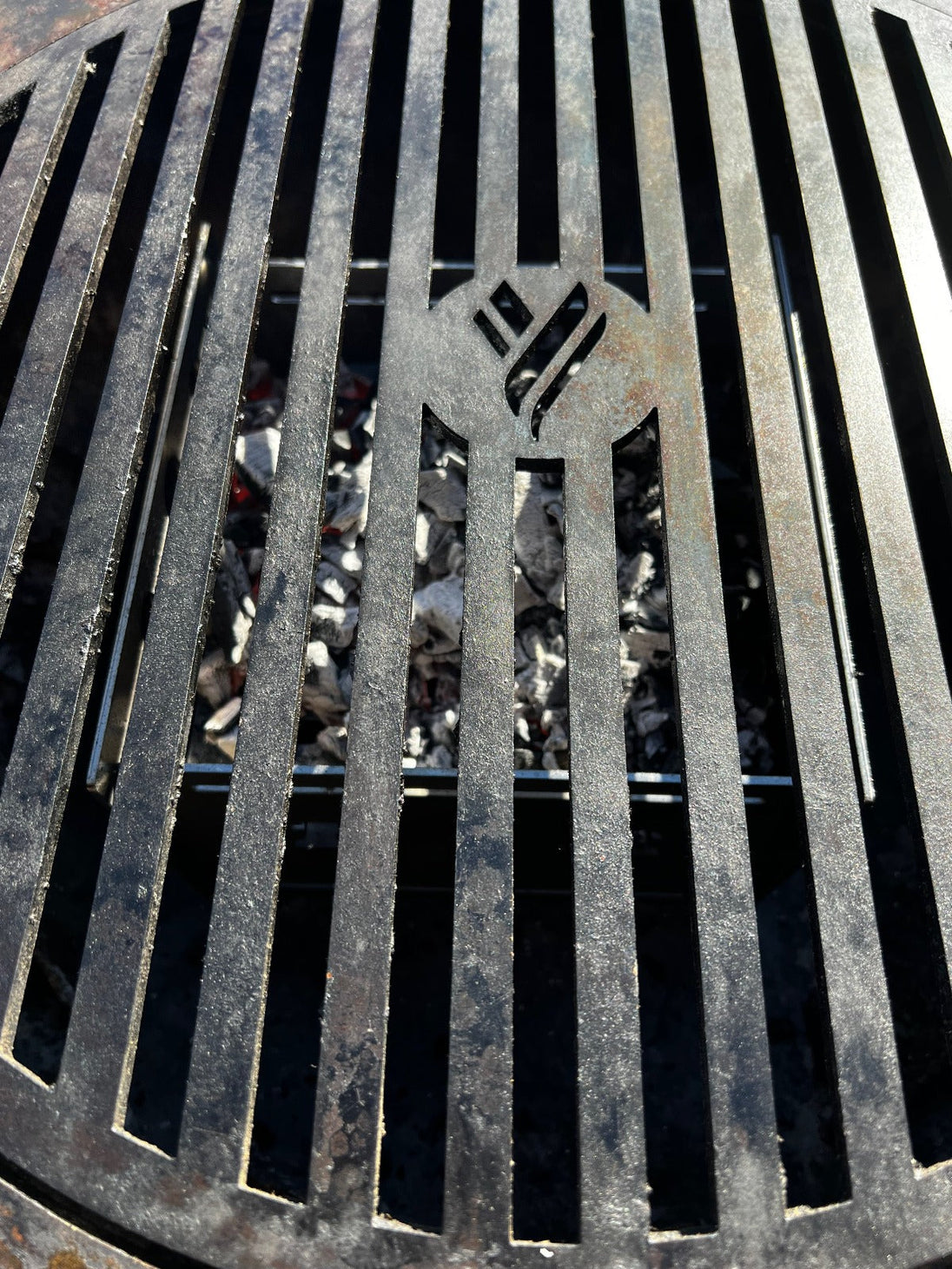 Arteflame Fuel Saver - Charcoal/Wood Heat-Focus Insert (Fits 30" & 40" Grills, Steel)